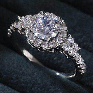 Classic Engagement Anillos Pure CZ Wedding Beautiful Ring for Women, L101